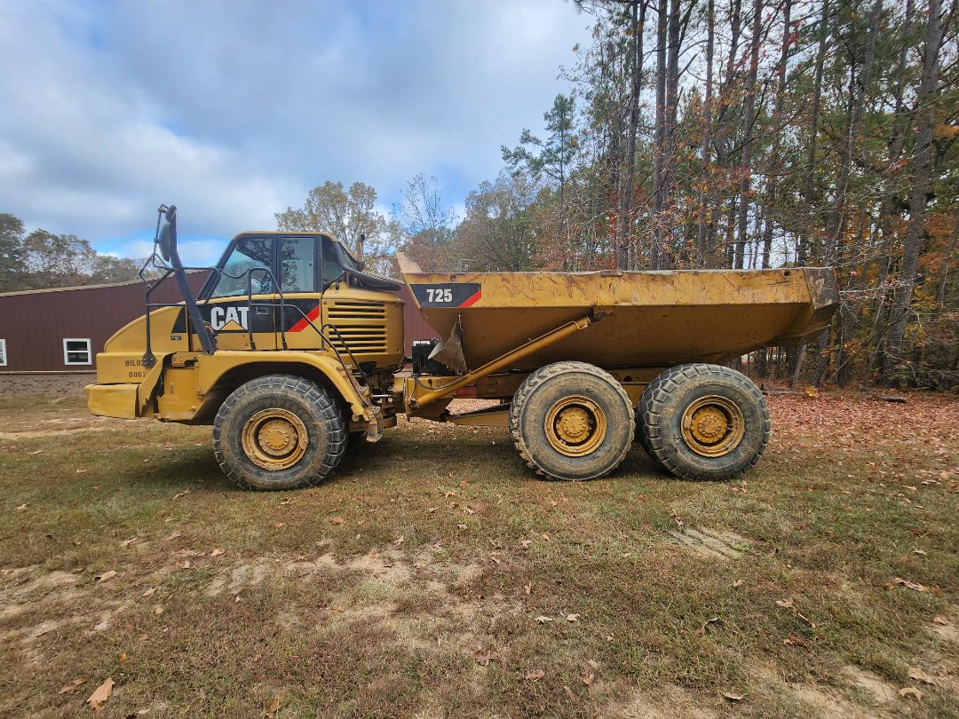 2012 CATERPILLAR 725 - Image 3